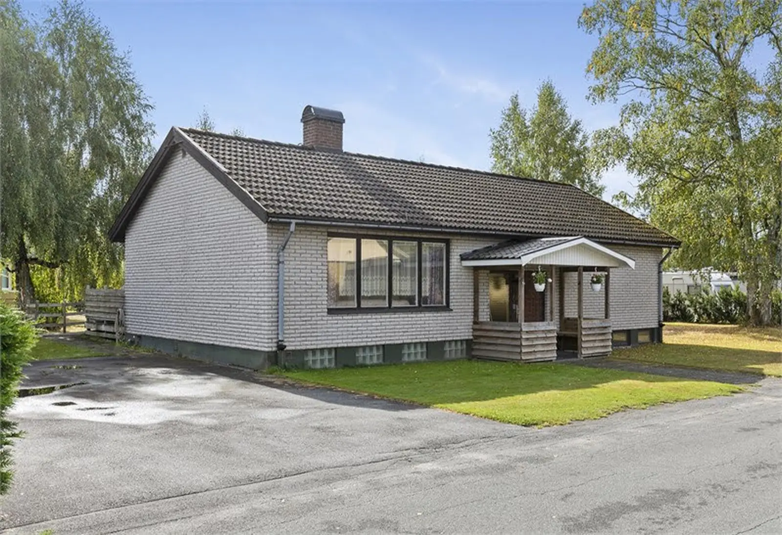 Västanväg 6